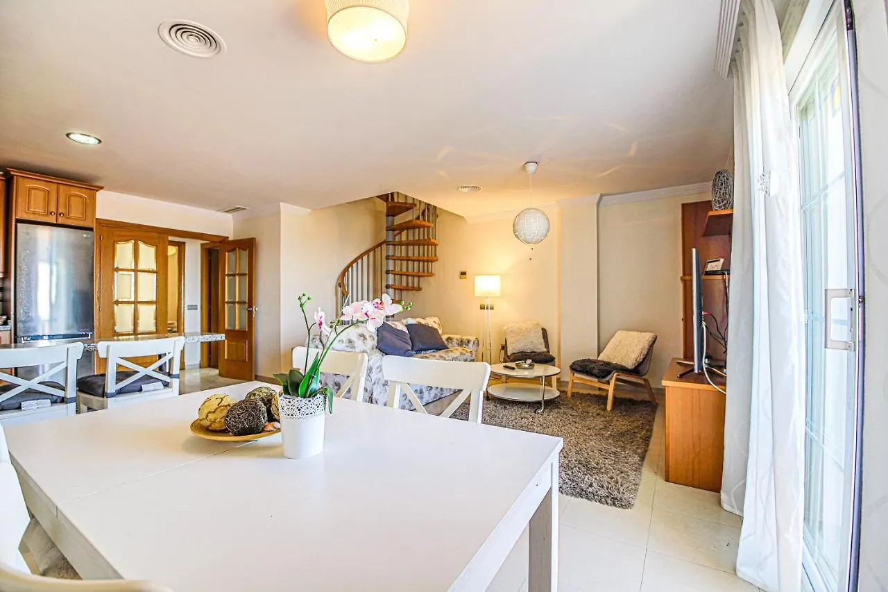 Apartamento Excepcional Duplex al lado de la playa y con vistas al mar Benalmádena